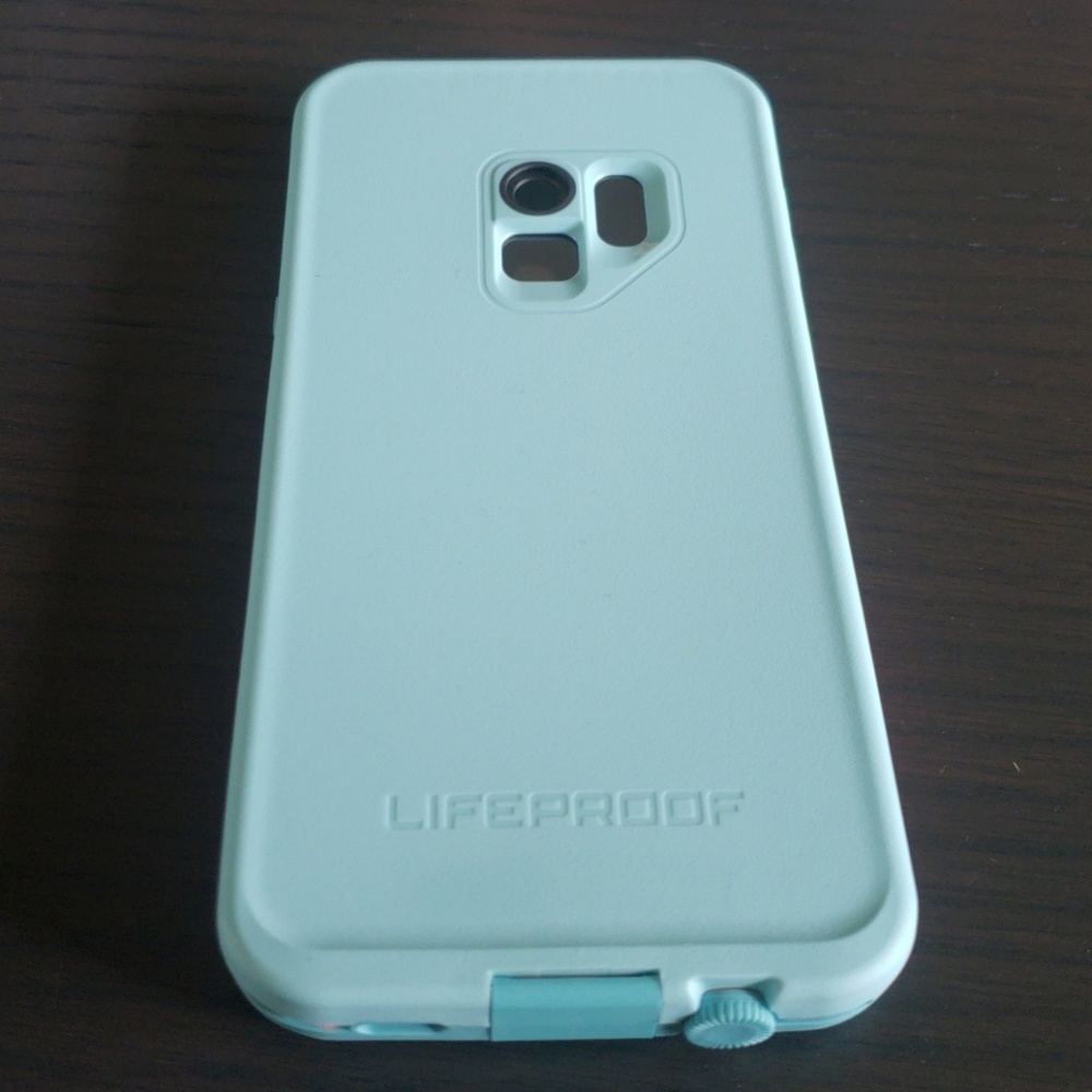 Lifeproof case